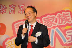民政事務局副局長許曉暉、家庭議會委員黎鳳儀女士及藝人羅霖於Ma Ma's Talk內分享做媽媽的經驗