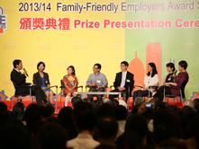Representatives of Hong Kong and China Gas Company Limited, Richform Holdings Limited and St James' Settlement shared their  experience in implementing family-friendly measures at the ceremony.